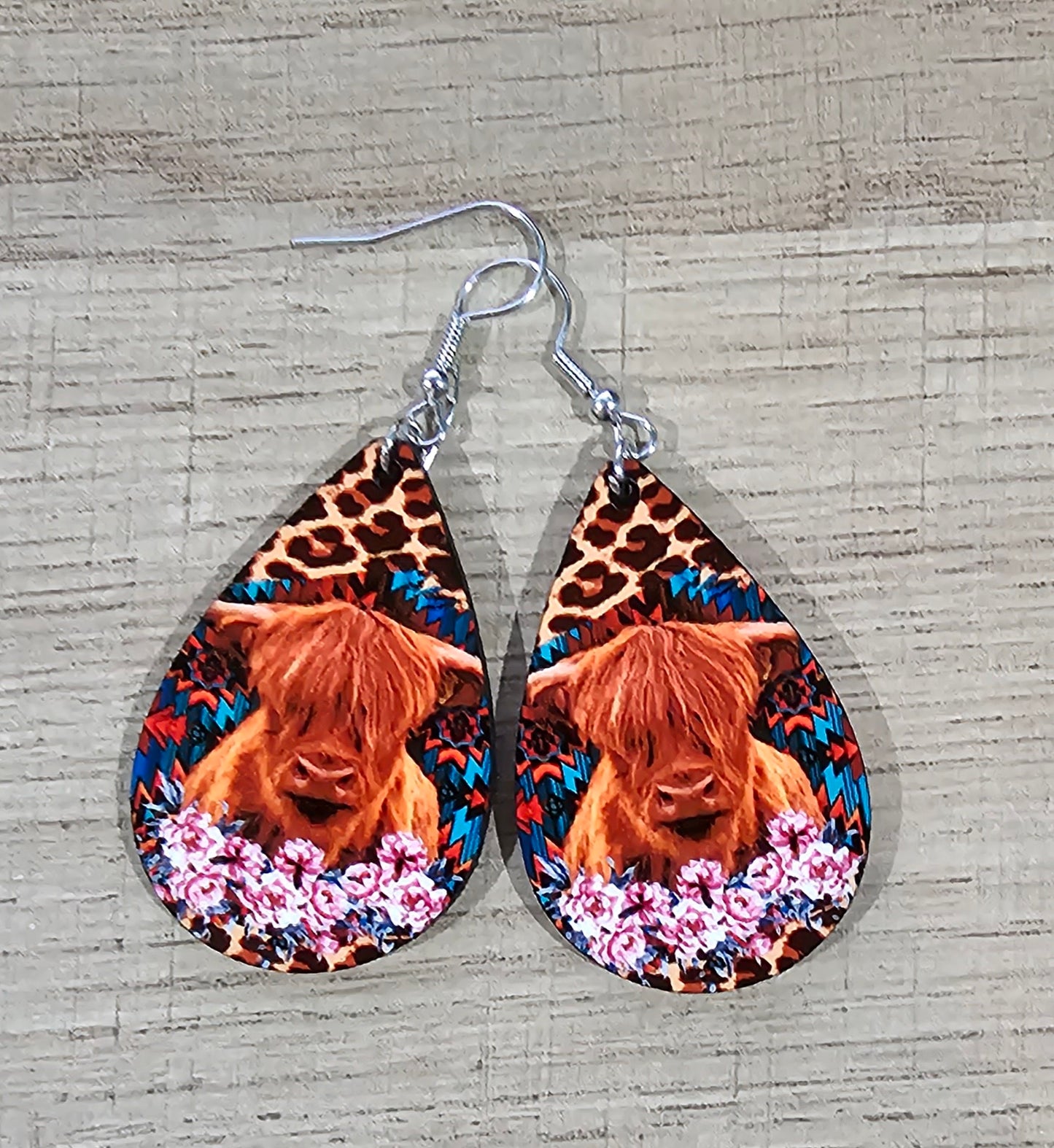 Highland Cow Tear Drop Earring